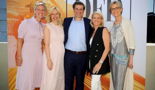 V.l.: Andrea Greuner (Fashion Net), Theresa Winkels (Leiterin Wirtschaftsförderung), Christian Zaum (Wirtschaftsdezernent), Aline Müller-Schade (Munichfashion Company GmbH), Ulrike Kähler (Fashion Net/Igedo Exhibtions) bei der Pressekonferenz zur Vorstellung der Düsseldorf Fashion Days (Foto: Uwe Erensmann)