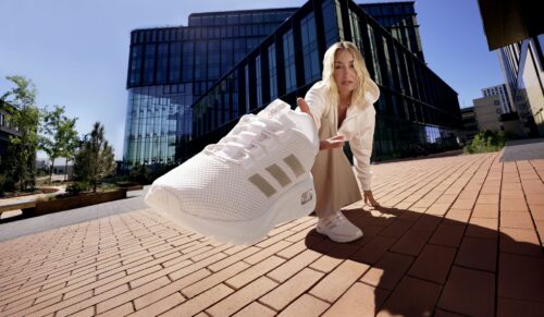 Die Zusammenarbeit mit Sarah Connor, Deichmann und Adidas geht in die nächste Runde. (Foto: Deichmann)
