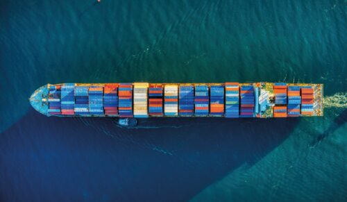 Die Herausforderungen der Logistikbranche betreffen auch den Schuhhandel. (Foto: Venti Views/Unsplash)