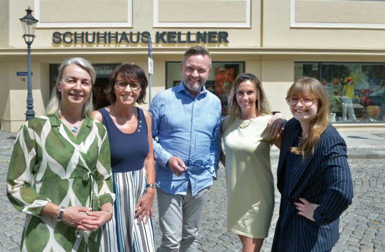 Das Team von Schuhhaus Kellner in Zittau ist mit Optimismus und Begeisterung für die Kundinnen und Kunden da. (Foto: Volkmar Heinz)