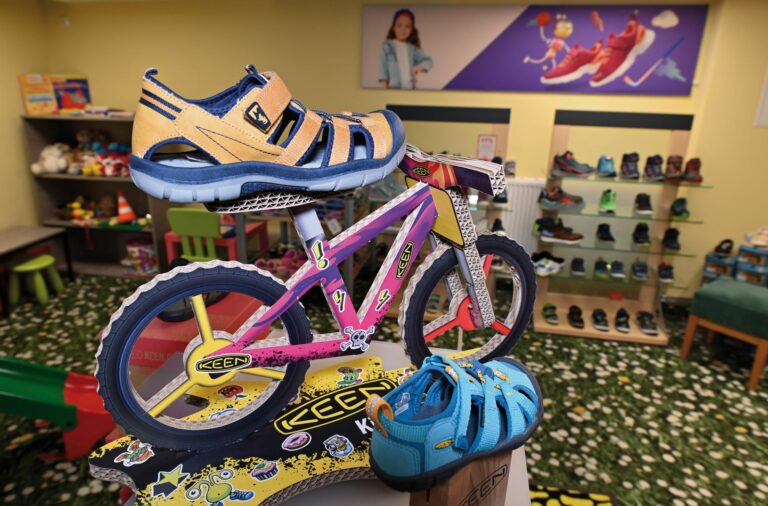Auch das Angebot für Kinder kann sich bei Schuhhaus Kellner sehen lassen. (Foto: Volkmar Heinz)