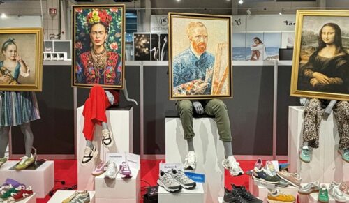 Die ANWR sorgte bei der ANWR Order Summer No. 1 am Eingang mit einer kreativen Kombination aus Kunst und Schuhpräsentation für Neugierde. (Foto: ANWR)