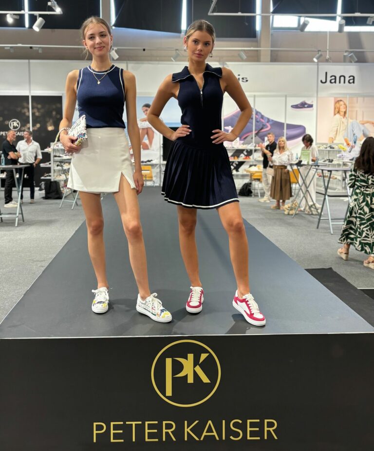 Am Wortmann-Stand präsentierte Peter Kaiser auf dem Laufsteg die neue Kollektion. (Foto: ANWR)