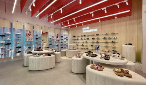 In der aktuellen Kampagne setzt Fitflop alles auf Komfort. (Foto: Fitflop)