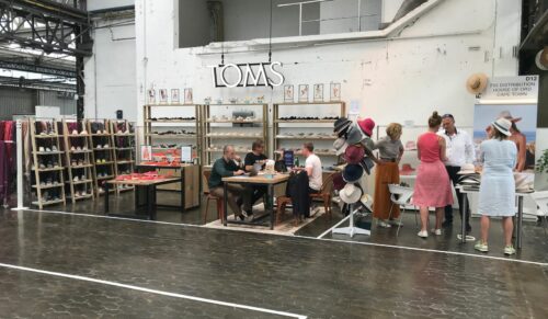 Toms stellte auf der Messe Fashn Rooms aus und will sich verstärkt dem Modehandel widmen. (Foto: Redaktion)