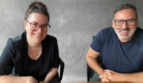 „Wie sehen zeitgemäße Wege in der Logistik, im Vertrieb und im Marketing aus? Wie können wir schnell sein? Wie meistern wir die digitale Transformation? Was brauchen die Kunden? Wir haben darüber einfach einmal miteinander gesprochen und schnell gemerkt, dass wir bei vielen Themen sehr ähnlich denken“, sagen Constanze Alef und Semih Simsek. (Foto: Redaktion)