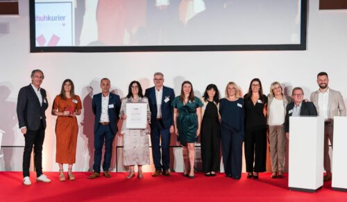 Das Team von Schuh Volk, Preisträger des schuhkurier AWARD 2024 – Händler des Jahres (Foto: Kim Fotografie)