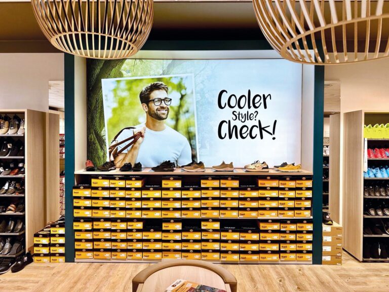 Quick Schuh-Look & Feel: Das Franchisesystem hat einen eigenen Auftritt im Hinblick auf Kampagnen und Store-Gestaltung. (Foto: Quick Schuh)