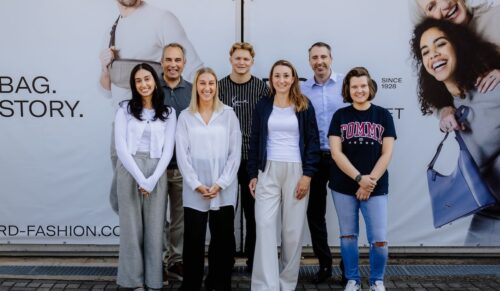 Ausbildungsstart bei Picard (vorne v.l.): Aaliyah Saydam, Joy Biehrer, Nina Schator (Ausbildungsleitung), Vanessa Beyer (Ausbildungspatin). Hinten v.l.: CEO Georg Picard, Maurice Lozano Röhrich, COO Rafael Belzer (Foto: Picard)