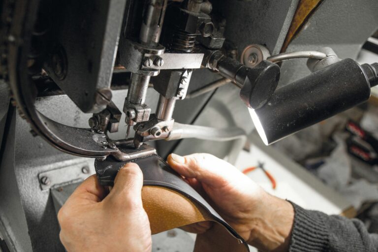 Der Blaue Engel legt einen Schwerpunkt darauf, dass bei der Produktion und im Material keine gesundheitsschädlichen Stoffe zum Einsatz kommen. (Foto: Adobe Stock)