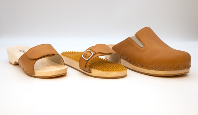 Modelle der Premium-Holzschuh-Kollektion von Heinrich Berkemann (Foto: Berkemann)