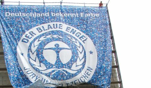 Den Blauen Engel gibt es seit 1978. Die Plakataktion stammt vom 25-jährigen Jubiläum. (Foto: Archiv RAL gGmbH)