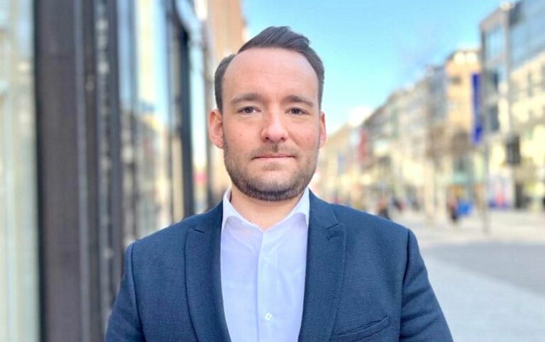 Robin Berthold, Senior Consultant Retail Vermietung bei Lührmann (Foto: Lührmann)