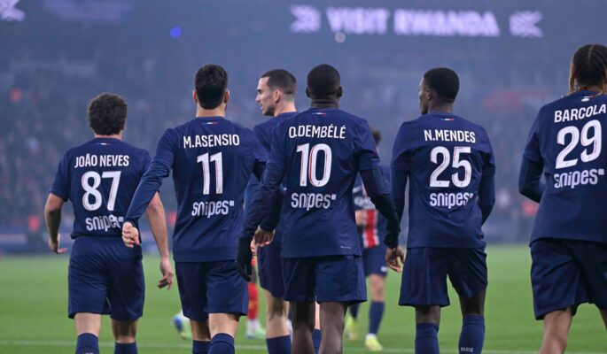 Das gemeinsame Trikot von Snipes und Paris Saint-Germain enthält eine geheime Botschaft. (Foto: Snipes)