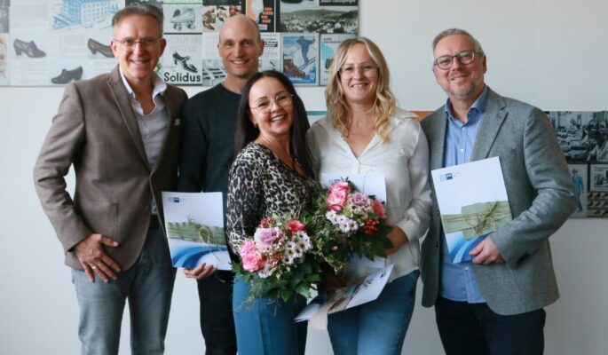 V.l.n.r.: Uwe Decker (CEO), Alexander Glaser, Laura-Maria Jäger, Brigitte Liebermann & Alexander Kolb (Foto: Solidus)