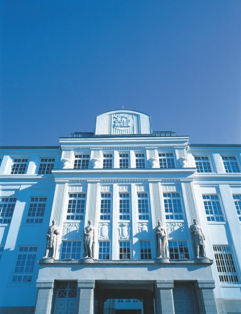 Das Headquarter der Bernd Hummel Holding hat im Jahr 2008 den Deutschen Innenarchitekturpreis erhalten. (Foto: Hummel)