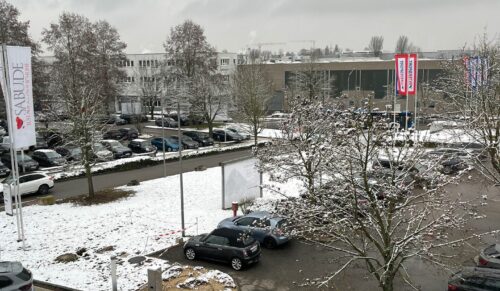 Schneefall in Heilbronn bei der SABU-Messe am 14. Februar. Viele Schuhhändlerinnen und -händler hätten sich diesen schon früher gewünscht. (Foto: Redaktion)