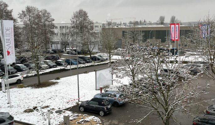 Schneefall in Heilbronn bei der SABU-Messe am 14. Februar. Viele Schuhhändlerinnen und -händler hätten sich diesen schon früher gewünscht. (Foto: Redaktion)