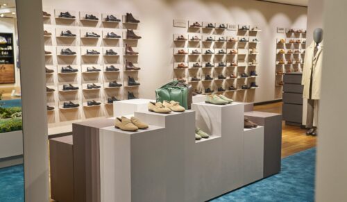 Die neue Schuh-Lounge bei HIrmer. (Foto: Hirmer)