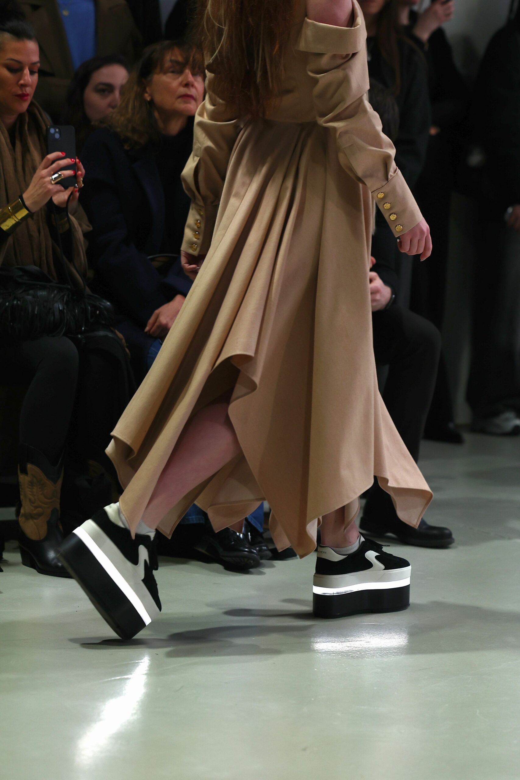 Rebekka Ruétz kooperierte auf der Berlin Fashion Week mit Skechers (Foto: Skechers/Rebekka Ruétz)