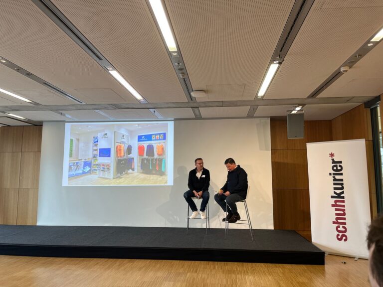 Jost Wiebelhaus (Frankfurter Laufshop) im Interview mit Holger Knapp (Foto: Redaktion)