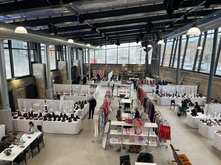 Im kleineren Kohlebunker war der Anteil an Accessoires, Taschen und Mode besonders hoch. (Foto: Redaktion)