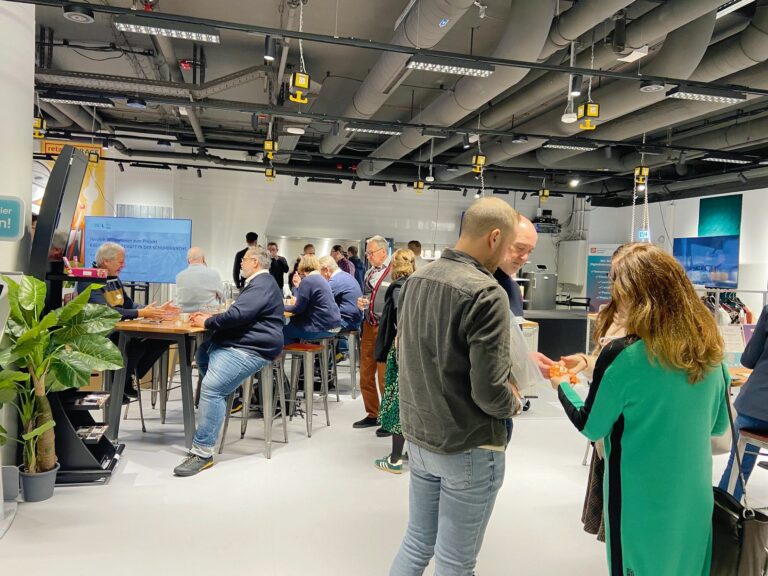 Im Anschluss an den Cads-Infotag wurden Arbeitsgruppen gebildet und ein Brainstorming gestartet. (Foto: HDSL)