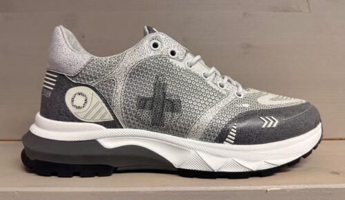 Die Schuhe werden im 3D-Druck-Verfahren im italienischen Padua produziert. (Foto: Hyplus)