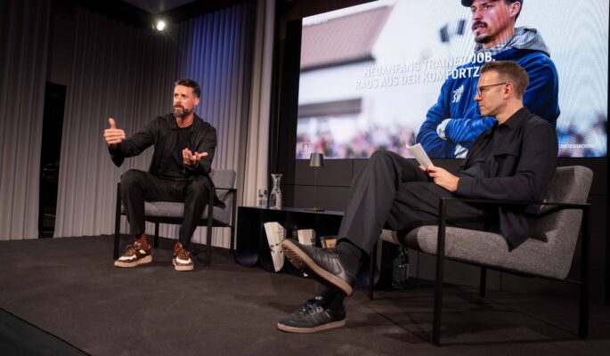 Fußball-Experte Sandro Wagner mit dem Marc O'Polo-Vorstand Marketing & Lizenzen, Sandro Schramm (Foto: Marc O’Polo)