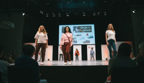 Impressionen von der SABU-Messe am 14./15. Februar 2025: 
Die Modenschau gilt als Highlight der Veranstaltung. Hier werden die Trends der neuen Saison sicht- und erlebbar. (Foto: SABU)