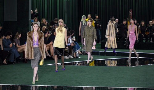 Die Gucci-Show während der Mailand Fashion Week (Foto: Catwalkpix)