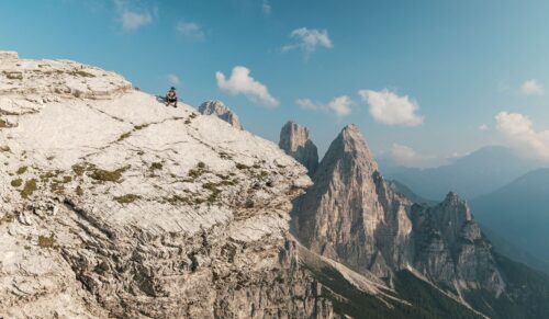 Die Aku-Kampagne für Frühjahr/Sommer 2026. (Foto: Aku/Roberto De Pellegrin)