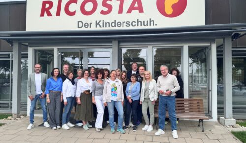 Rexor-Kinderschuhhändlerinnen und -händler zu Besuch bei Ricosta (Foto: Rexor)