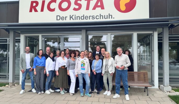 Rexor-Kinderschuhhändlerinnen und -händler zu Besuch bei Ricosta (Foto: Rexor)