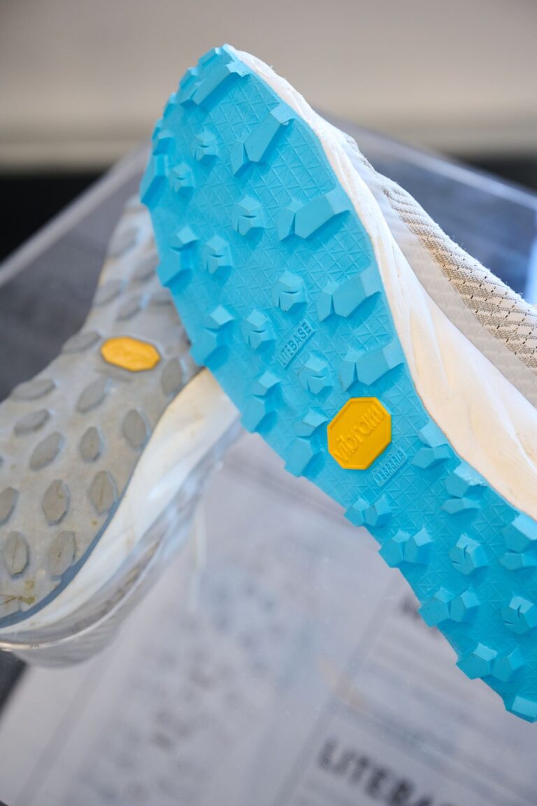 Farbige Sohlen machen Schuhe zum Statement-Piece (Foto: Vibram)
