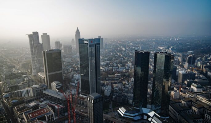 Die Frankfurter Skyline (Foto: Visit Frankfurt/Isabela Pacini)