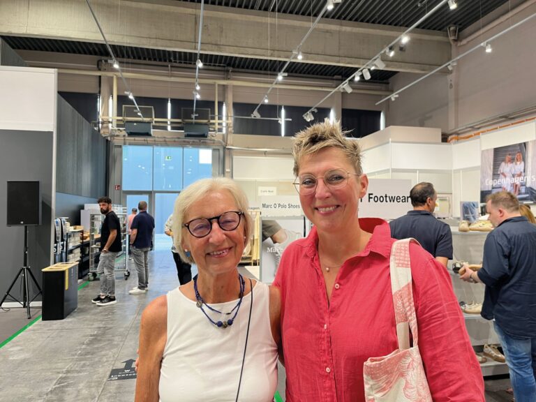 Brigitte Wischnewski und Britta Goertz, Schuhhaus Meyer (Foto: Redaktion)