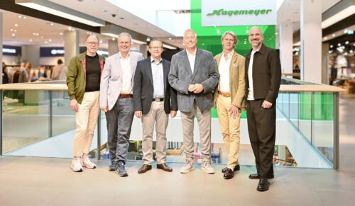 Anfang September trafen sich Vertreter von BTE und PIM Service GmbH bei Hagemeyer in Minden. Von links: Alexander Berger (L&T), Lars Voss (Hachmeister + Partner), Rolf Pangels (BTE), Sönke Padberg (BTE), Frank Ganzasch (Hachmeister + Partner), Martin Heinzmann (Hagemeyer). Ebenfalls Gesellschafter ist Fabian Stackmann (Stackmann). (Foto: BTE)