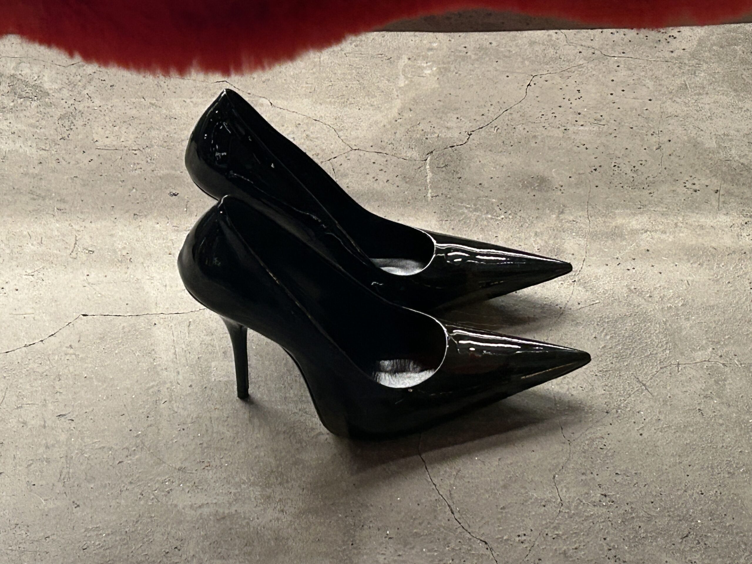Schaufenster der Via Montenapoleone: Balenciaga (Foto: Redaktion)