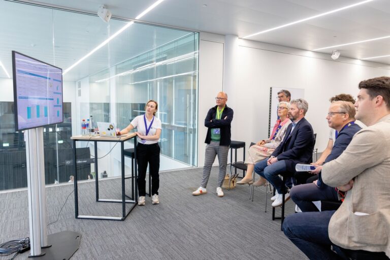 Wichtig ist der Austausch über Daten. Aus diesem Grund bietet die ANWR ihren Händlern Formate zum Lernen und Vernetzen: Onlineschulungen, Erfa-Tagungen oder Events bei Retail Beats. Auch auf den Ordermessen ist das Team der ANWR Data vor Ort. (Foto: ANWR Group)
