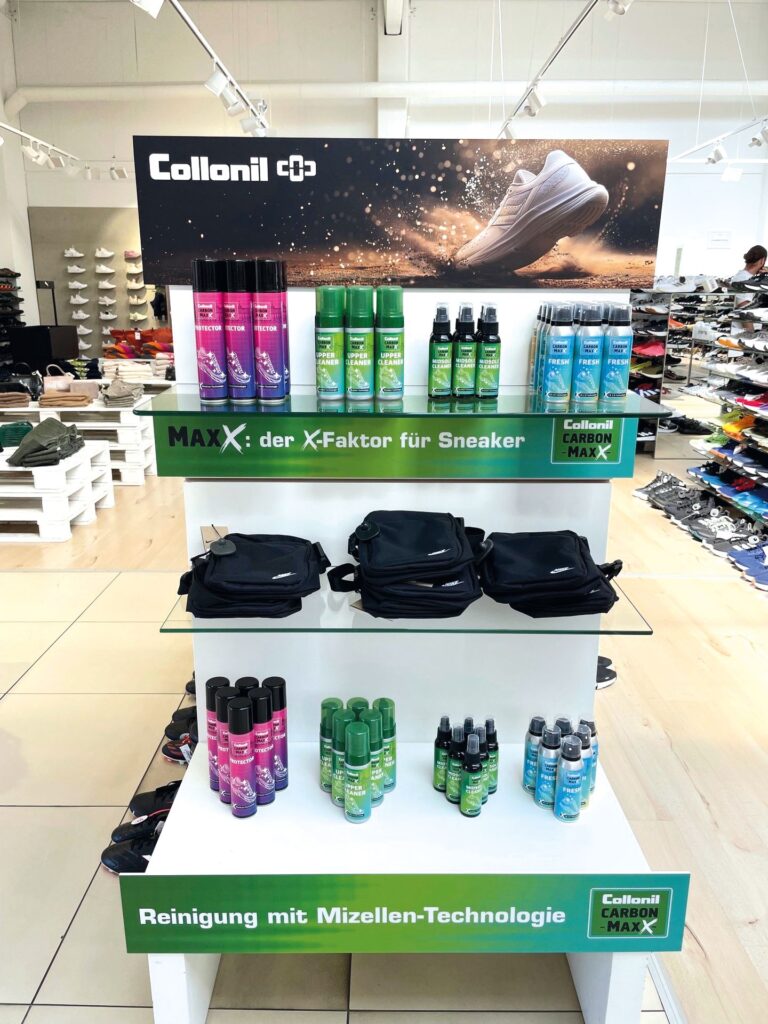 Das Pflegeprodukt zum Schuh: So wird aus Collonil-Sicht das Furniturensegment optimal in Szene gesetzt. (Foto: Collonil)