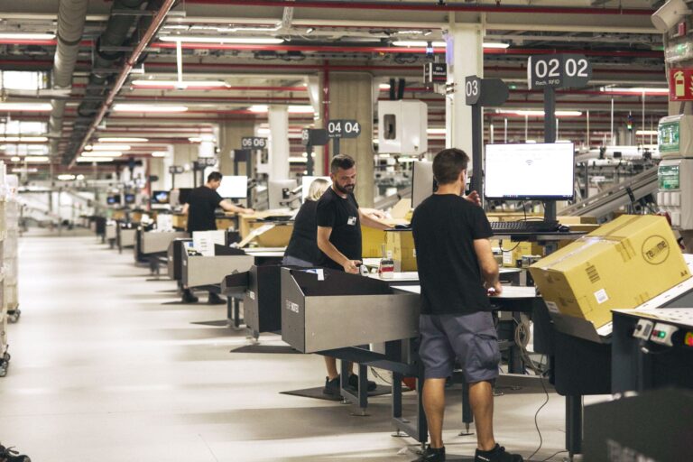 Jährlich verlassen mehr als 100 Mio. Schuhe die Distributionszentren im spanischen Elche. (Foto: Tempe)