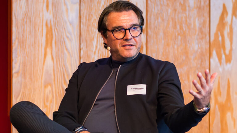 Dr. Stefan Rassau beim BTE-Kongress im November 2025 (Ara Shoes GmbH) (Foto: BTE)