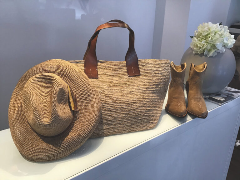 Hochwertige Schuhe und stilvolle Accessoires gibt es bei Classica in Würzburg. (Foto: Classica)