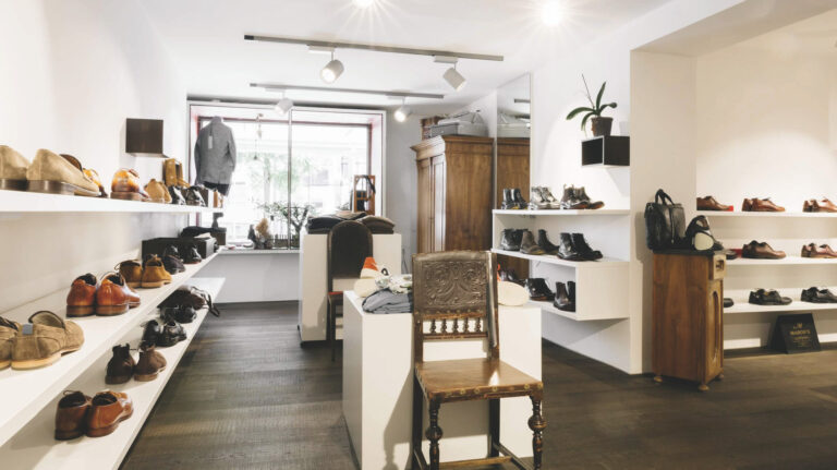 Edle Auswahl, puristisches Ambiente: Geschäft eines Ringschuh-Händlers (Foto: Ringschuh)
