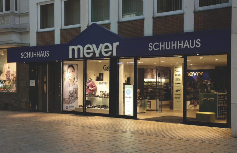 Platzhirsch mit großer Auswahl in Lübbecke: Das Schuhhaus Meyer (Foto: Schuhhaus Meyer)