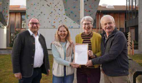 Klaus Hoher, Landtagsabgeordneter für den Bodenseekreis, Antje von Dewitz, Vaude- Geschäftsführerin, Jan Lorch, Mitglied der Vaude-Geschäftsführung für Vertrieb & Nachhaltigkeit, und Staatssekretärin Elke Zimmer freuen sich über den Beitritt von Vaude zum „Bündnis Verkehrswende in der Arbeitswelt