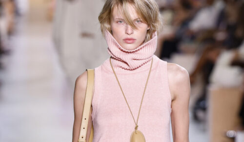 Look von Michael Kors auf der New York Fashion Week im Sommer 2025. (Foto: Catwalkpix)