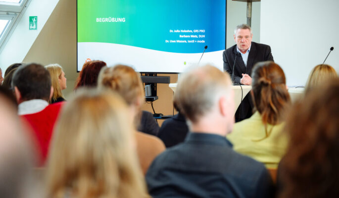 Dr. Uwe Mazura beim 2.Stakeholder-Dialog GRS Pro Textil und Textil+Mode (Foto: Gregor Fischer)