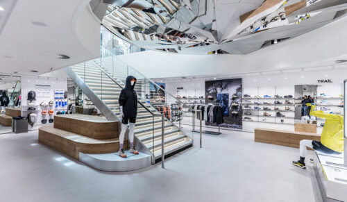 Flagship-Store auf der Champs-Élysées in Paris (Foto: Salomon/Amer Sports)